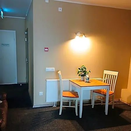 Aiakeskuse Hostel *